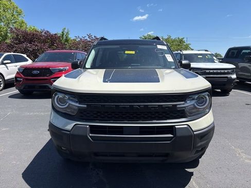 Used 2025 Ford Bronco Sport Big Bend w/ Convenience Package AWD/4WD image 2
