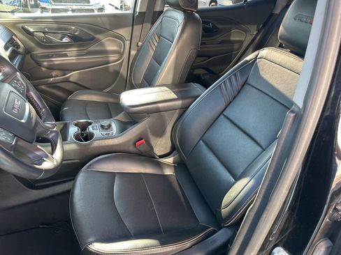 Used 2022 GMC Terrain AT4 w/ Infotainment Package II image 11