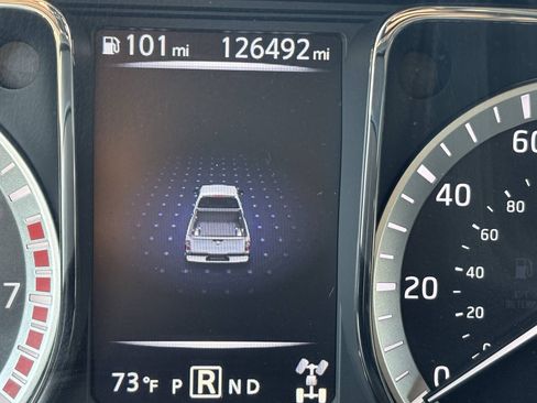 Used 2018 Nissan Titan SV AWD/4WD image 39