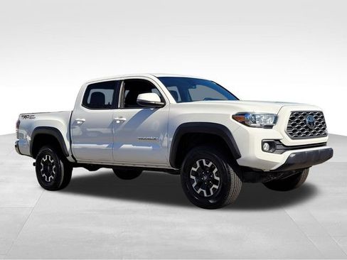 Used 2023 Toyota Tacoma TRD Off-Road image 5