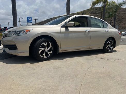 Used 2017 Honda Accord LX image 2
