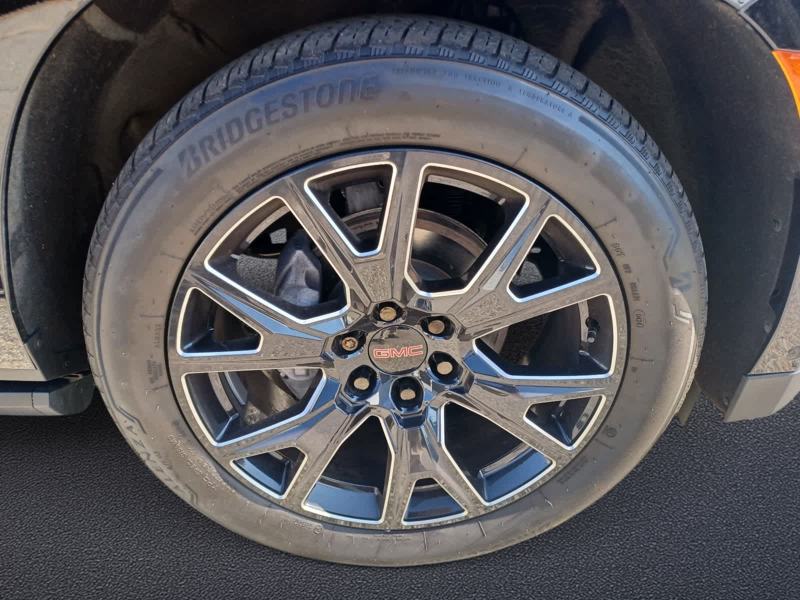Certified 2024 GMC Yukon XL Denali Ultimate w/ LPO, Floor Liner Package AWD/4WD image 32