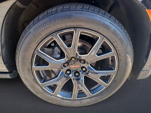 Used 2024 GMC Yukon XL Denali Ultimate w/ LPO, Floor Liner Package AWD/4WD image 32