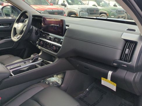 New 2026 Nissan Pathfinder SL w/ SL Premium Package FWD image 43