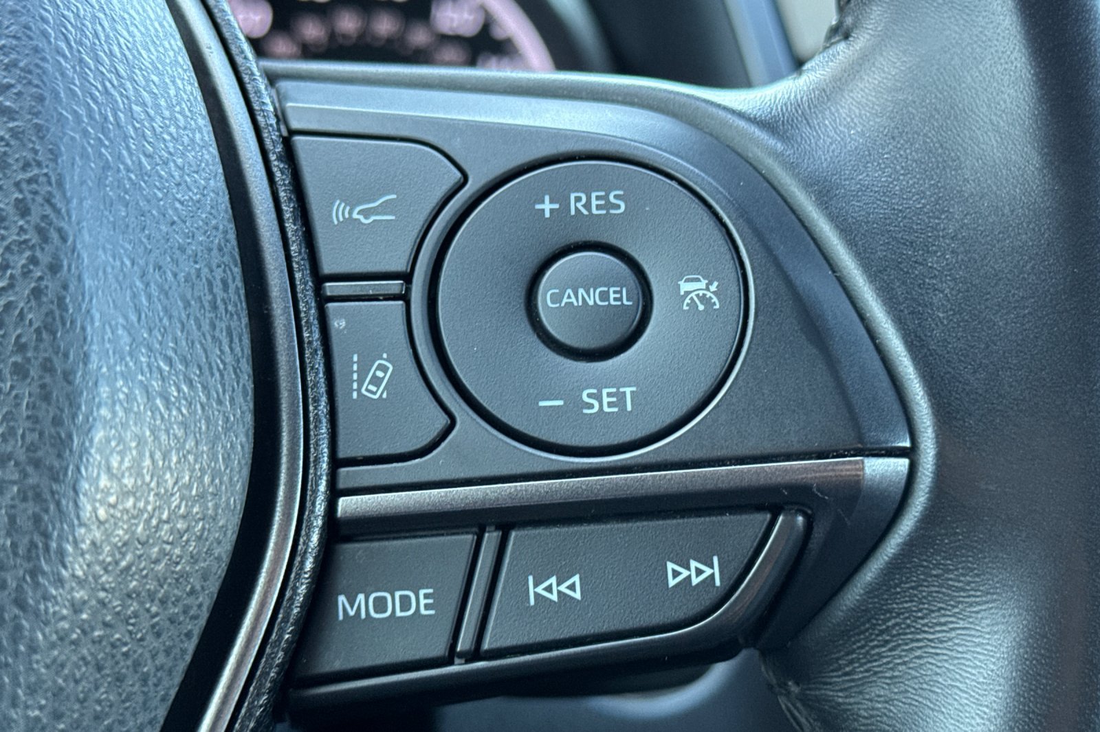 Used 2023 Toyota Camry SE w/ Audio Upgrade Package FWD image 25