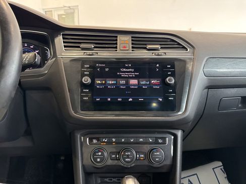 Used 2019 Volkswagen Tiguan SEL Premium image 20