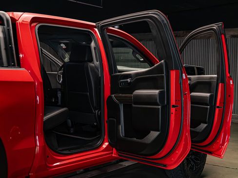 Used 2020 Chevrolet Silverado 1500 LT Trail Boss AWD/4WD image 33