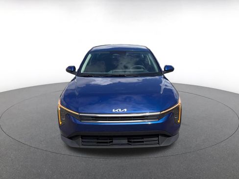 Used 2025 Kia K4 FWD image 3