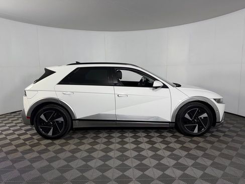 Used 2025 Hyundai Ioniq 5 SEL RWD image 5