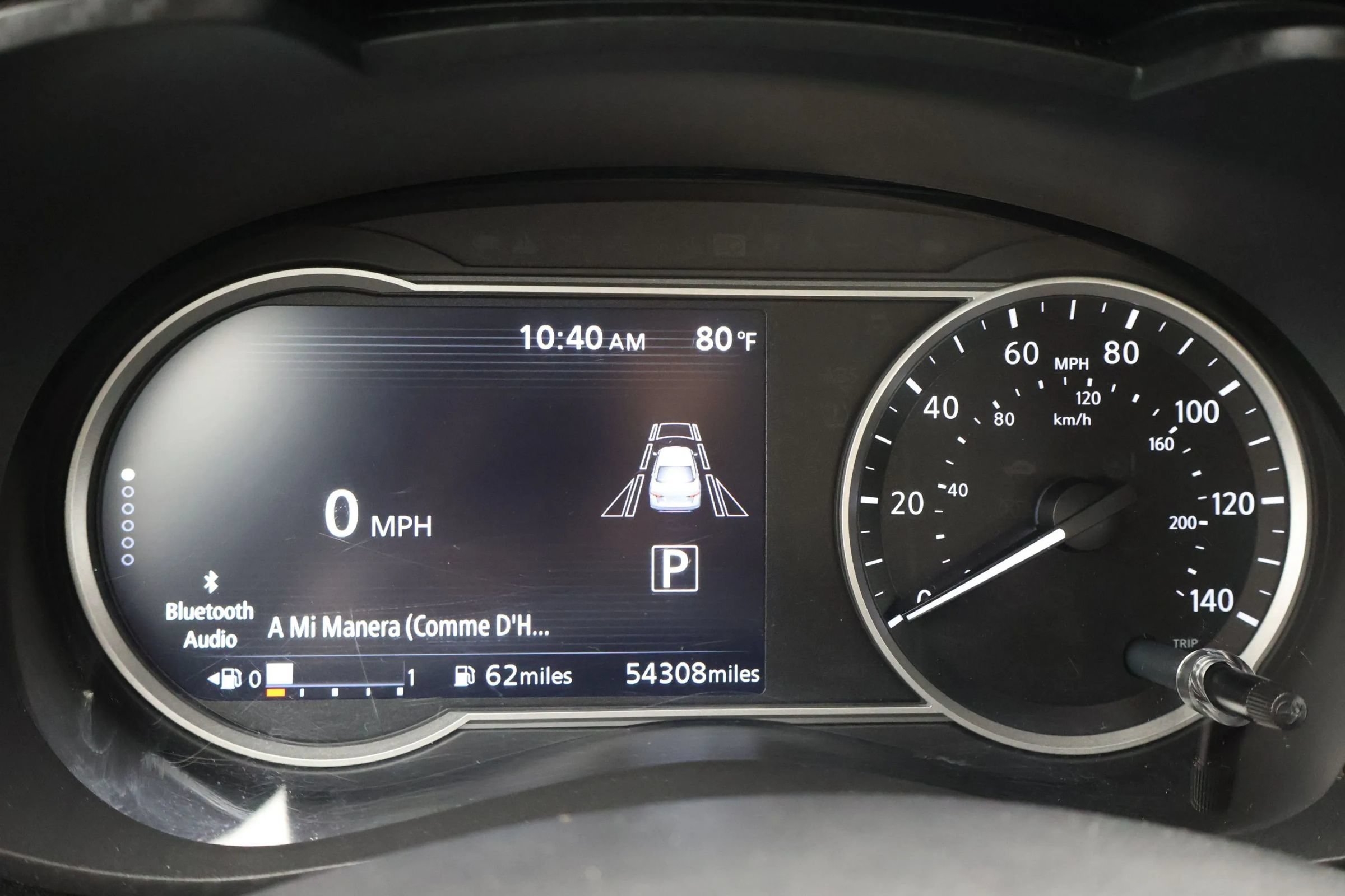 Used 2025 Nissan Versa SR FWD image 22