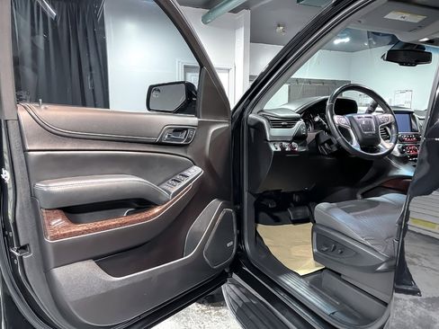 Used 2016 GMC Yukon SLE w/ Convenience Package image 12