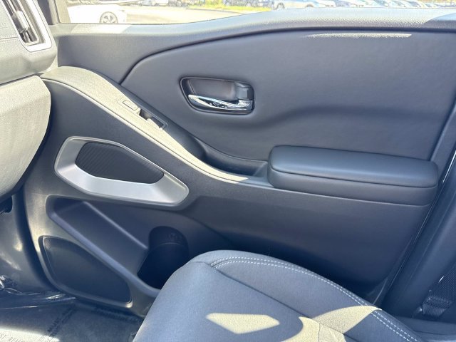 Used 2025 Nissan Frontier SV w/ SV Convenience Package RWD image 22