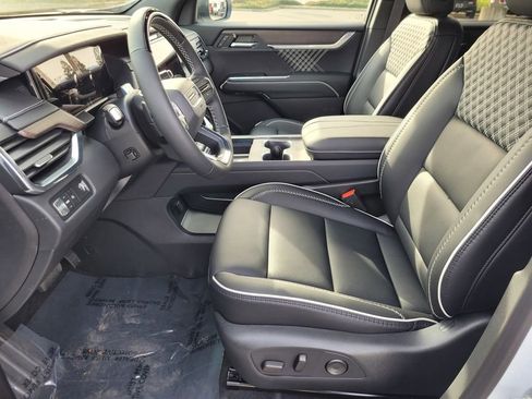 New 2026 GMC Acadia Denali w/ Super Cruise Package image 12