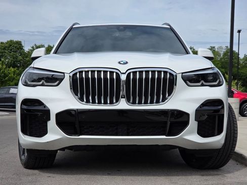 Used 2022 BMW X5 xDrive40i w/ M Sport Package AWD/4WD image 3