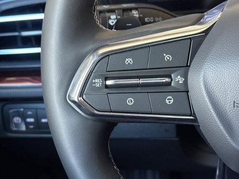 New 2026 Chevrolet Traverse Z71 w/ Enhanced Driving Package AWD/4WD image 29