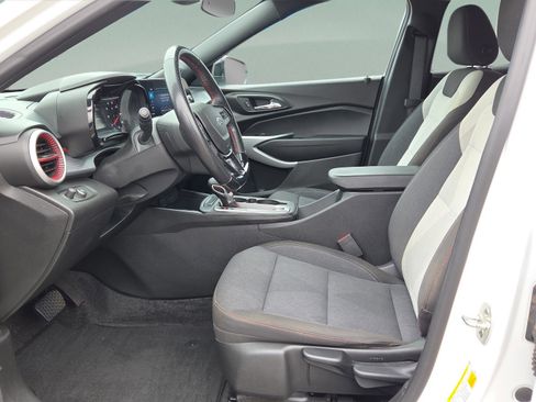 Used 2024 Chevrolet Trax RS w/ Driver Confidence Package image 10