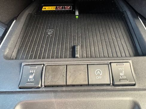 Used 2026 Toyota Corolla Cross XLE w/ Convenience Package FWD image 14