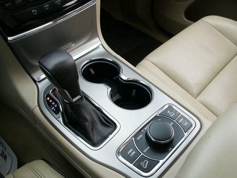 Used 2020 Jeep Grand Cherokee Overland image 24