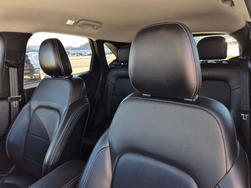 Used 2024 Ford Escape Platinum image 28