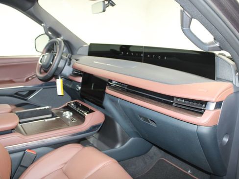 New 2025 Lincoln Navigator L Reserve image 33