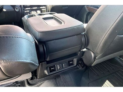 Used 2019 GMC Sierra 1500 SLT w/ Driver Alert Package I AWD/4WD image 26
