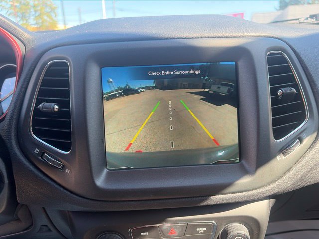 Used 2020 Jeep Compass Trailhawk w/ Leather Interior Group AWD/4WD image 26