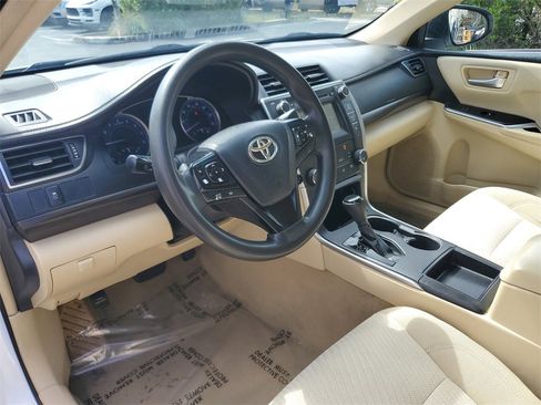 Used 2017 Toyota Camry LE image 22