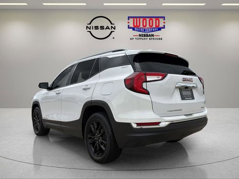 Used 2022 GMC Terrain SLT w/ Infotainment Package II image 4