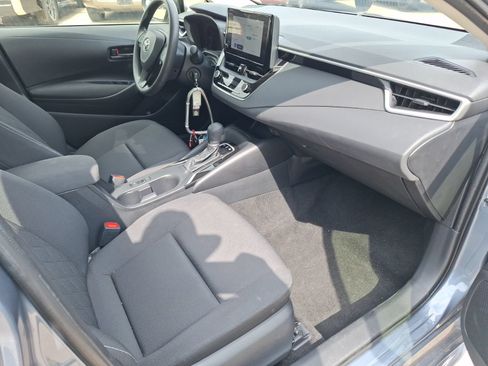 Used 2026 Toyota Corolla LE FWD image 32