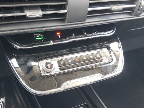 New 2026 Lincoln Corsair Premiere image 22