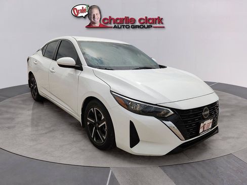 Used 2024 Nissan Sentra SV FWD image 7