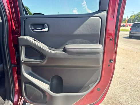 Used 2022 Nissan Frontier SV AWD/4WD image 26