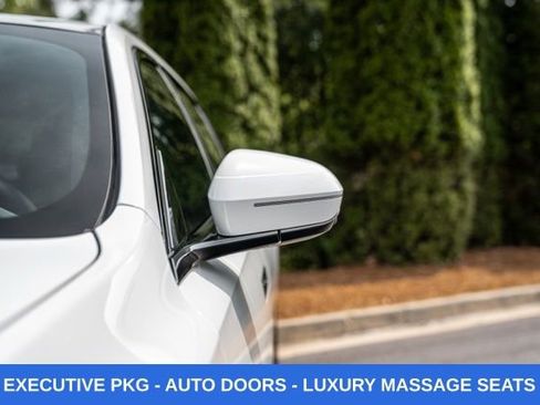 Used 2023 BMW i7 xDrive60 w/ Executive Package 2 AWD/4WD image 20