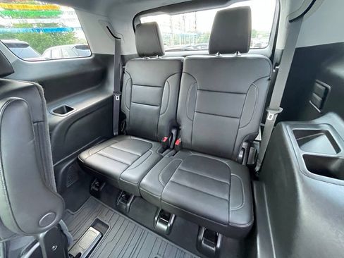 Used 2023 GMC Acadia SLT w/ Trailering Package AWD/4WD image 19
