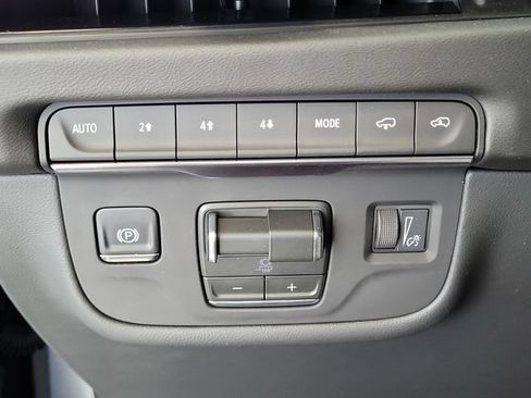 New 2026 Cadillac Escalade Luxury w/ Touring Package AWD/4WD image 13