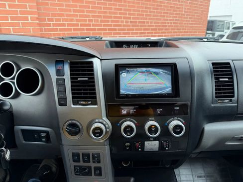 Used 2014 Toyota Sequoia Platinum image 12