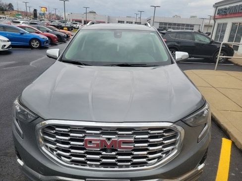 Used 2020 GMC Terrain Denali w/ Denali Premium Package image 2