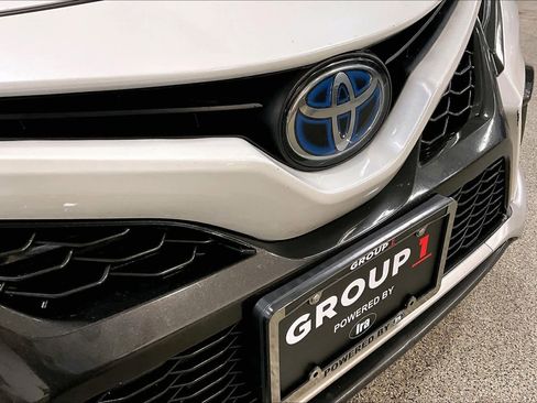 Used 2022 Toyota Camry XSE w/ Navigation Upgrade Package image 30