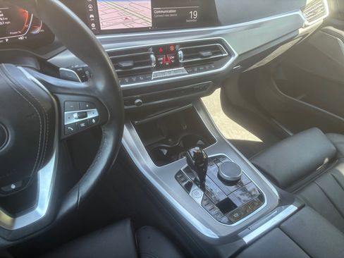 Used 2022 BMW X5 xDrive40i w/ Premium Package image 28