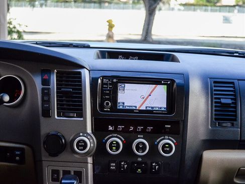 Used 2013 Toyota Sequoia SR5 image 20