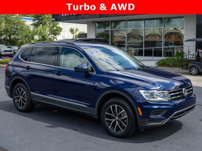 Used 2021 Volkswagen Tiguan SE w/ Panoramic Sunroof Package