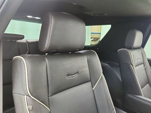 Used 2025 Cadillac Escalade Sport w/ Touring Package image 27