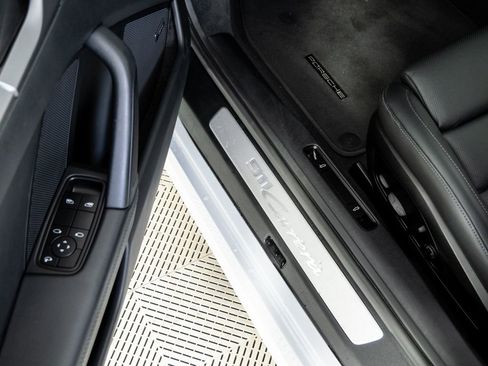 Certified 2025 Porsche 911 Carrera w/ Premium Package image 8