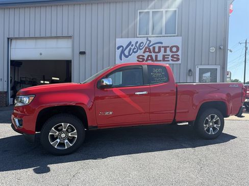 Used 2017 Chevrolet Colorado Z71 AWD/4WD image 15