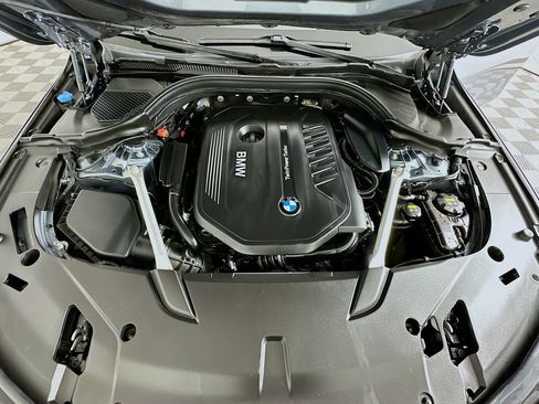 Used 2018 BMW 640i Gran Turismo xDrive image 32