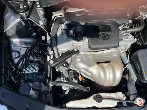 Used 2017 Toyota Camry LE image 24