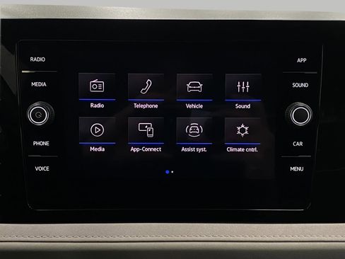 Used 2025 Volkswagen Taos SE image 21