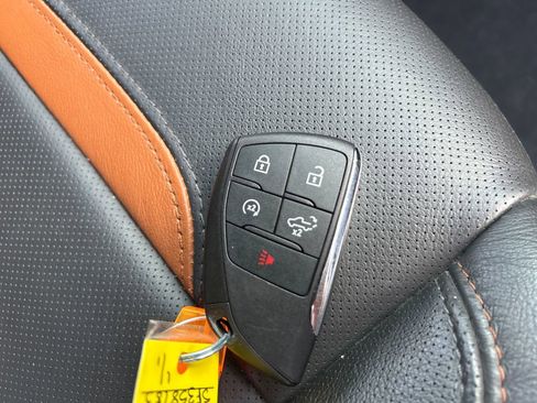 Certified 2025 GMC Sierra 2500 AT4 image 50