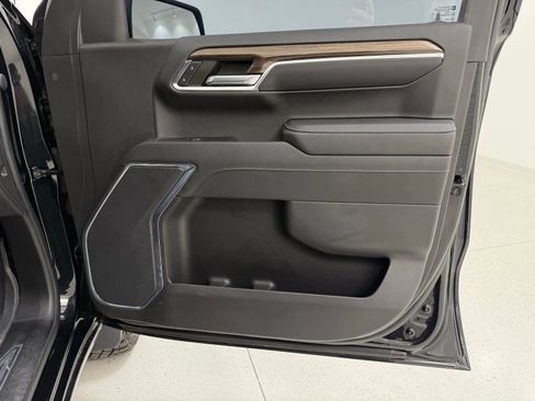 Used 2023 Chevrolet Silverado 1500 LT Trail Boss w/ Protection Package image 32