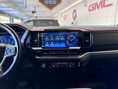 Certified 2023 Chevrolet Silverado 1500 LT AWD/4WD image 17